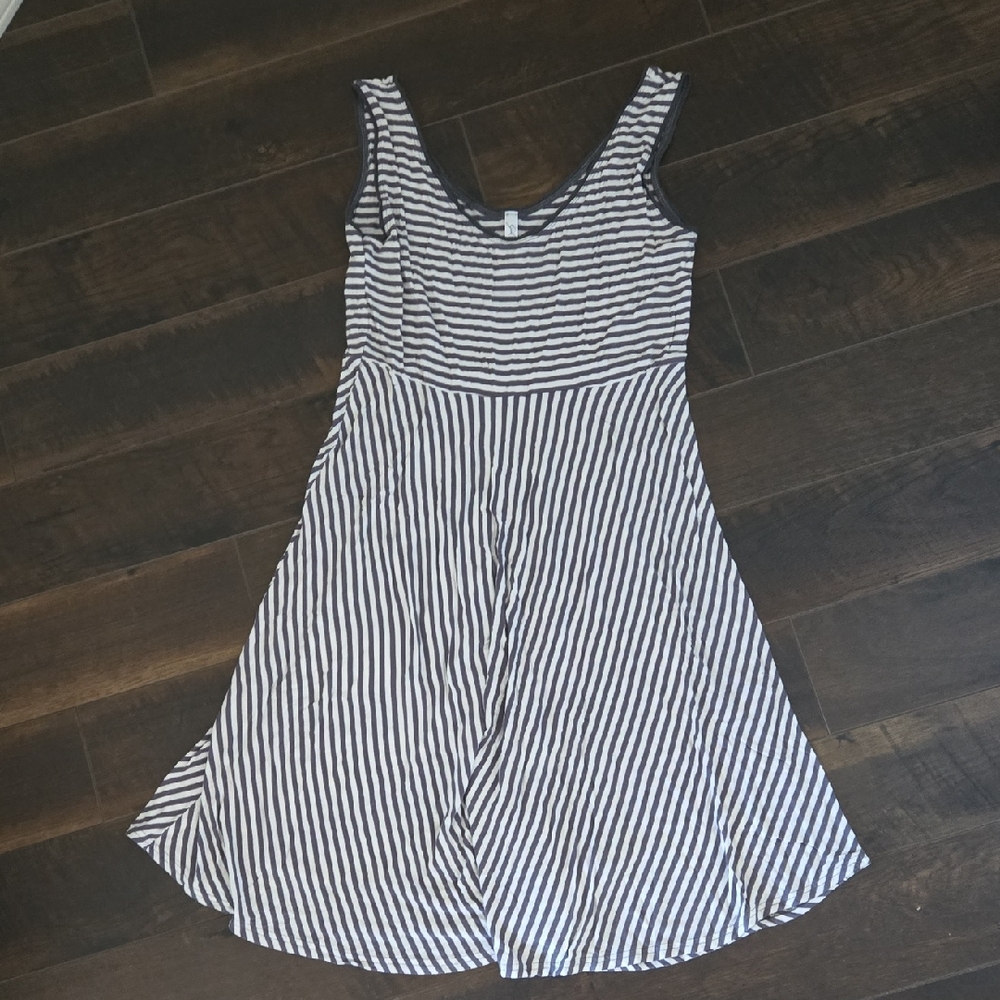 Gilmour Gray and White Striped Midi Dress